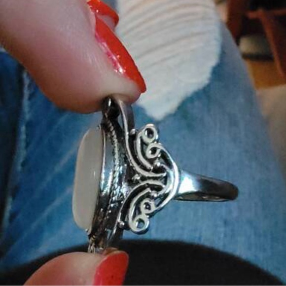 Oval Antique Silver Vintage Look Ring - Picture 11 of 12